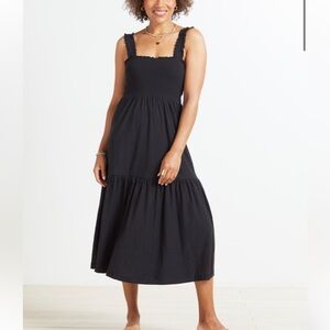 Evereve National Ltd Shoshanah Smocked Sundress in Black Size M Bin 309